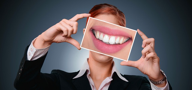 Acrylic dentures