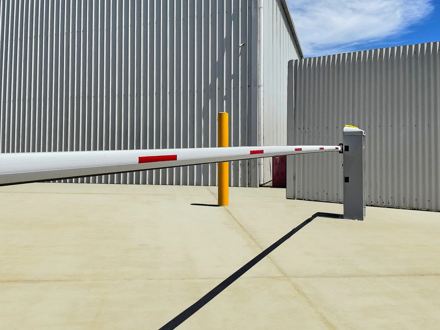 Manual vs Automatic Boom Gates